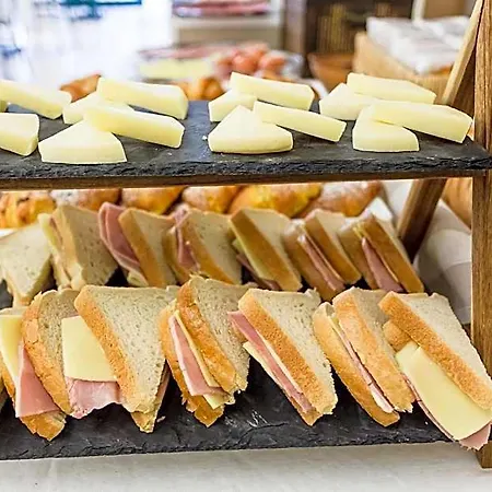 Gadames - Lunch On The 3*