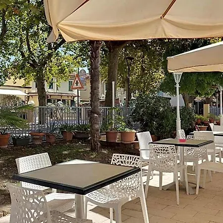 Gadames - Lunch On The 3*